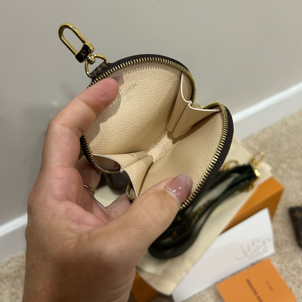 Louis Vuitton multi Pochette Accessories - Picture 9 of 16